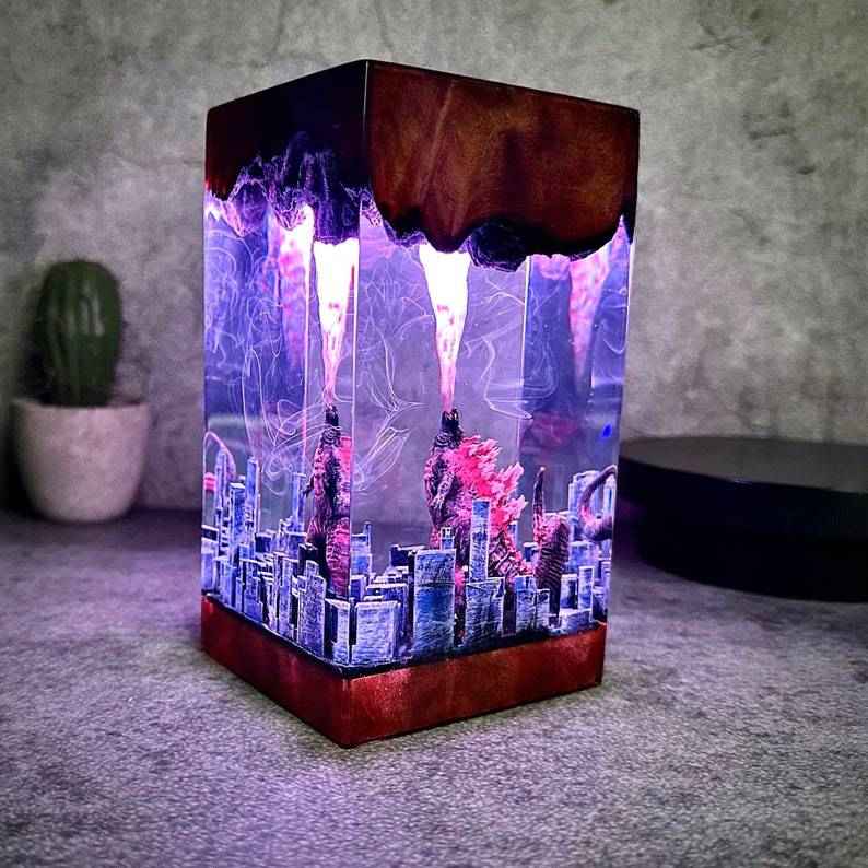 Godzilla Epoxy Resin Lamp – Atomic Breath Monster Night Light, Personalized Handmade Kaiju Gift & Unique Decor